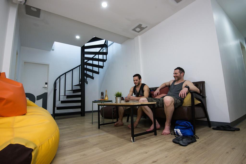 MonkeyNap Hostel Bangkok Exterior foto