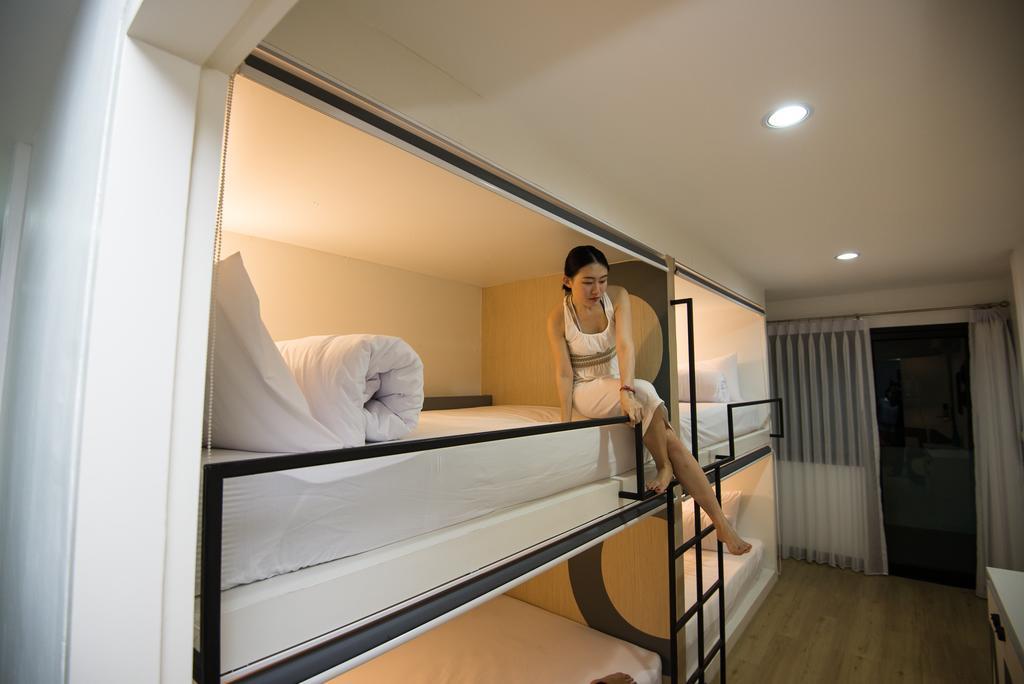 MonkeyNap Hostel Bangkok Exterior foto