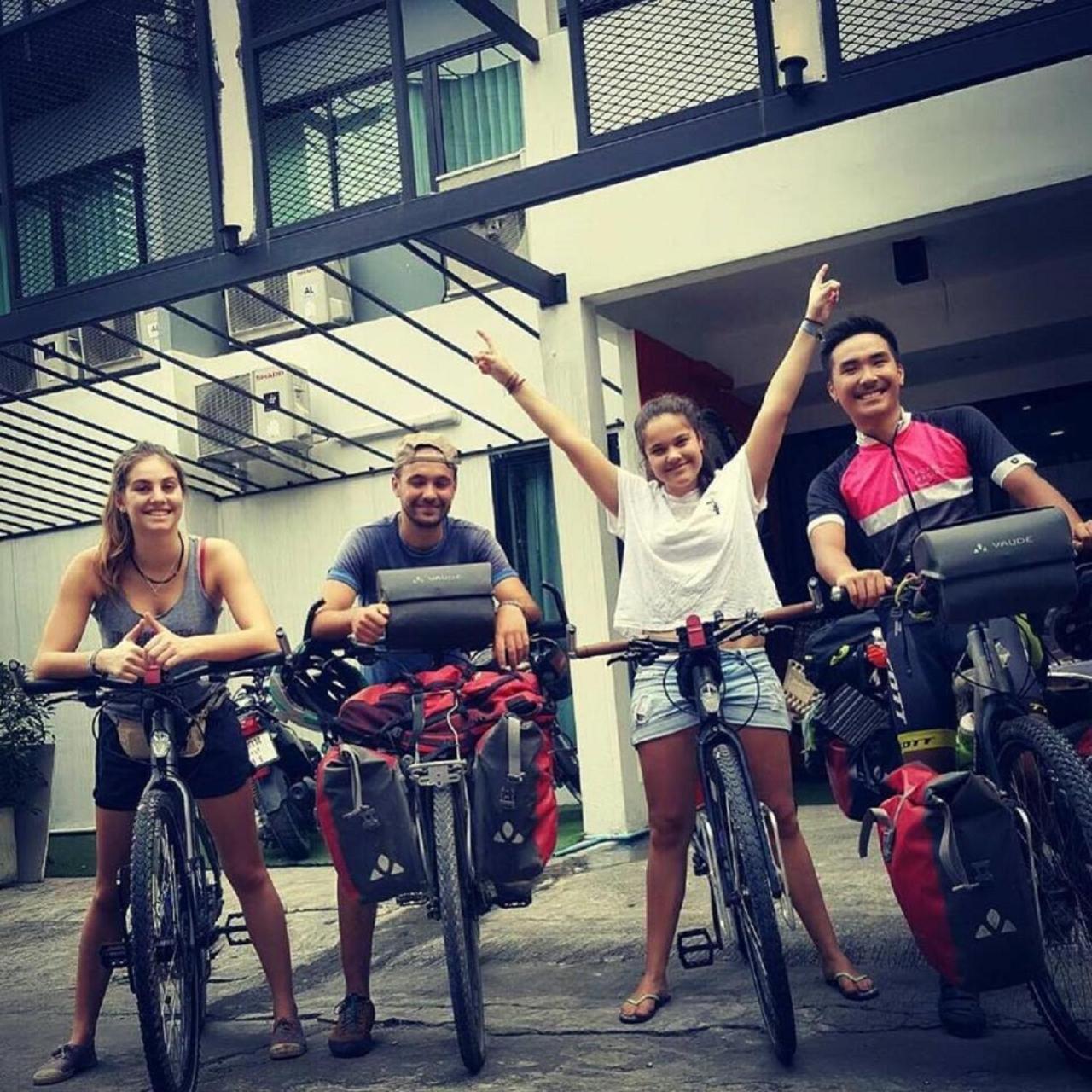MonkeyNap Hostel Bangkok Exterior foto